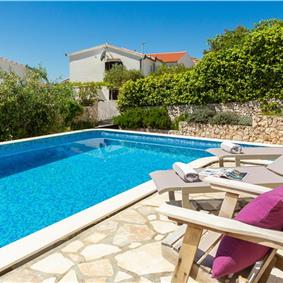 4 Bedroom Villa with Pool near Milna, Brac Island Sleeps 8 